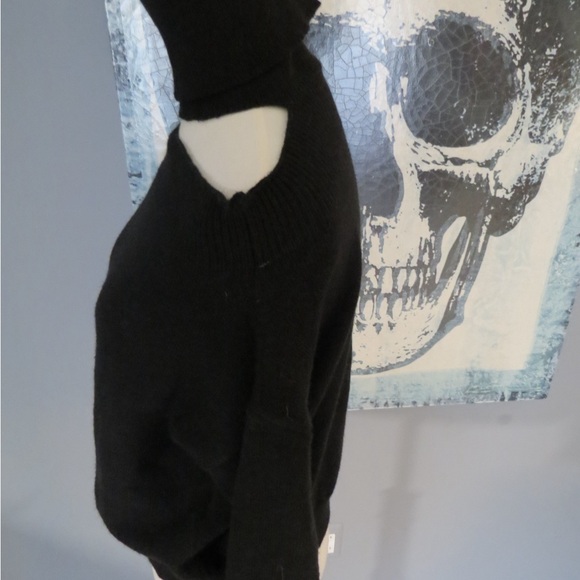 SHEIN Off The Shoulder Sweater - Picture 3 of 4